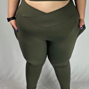 Venus Legging: Pear